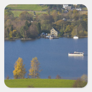Coniston Water, Lake District, Cumbria, England Quadratischer Aufkleber