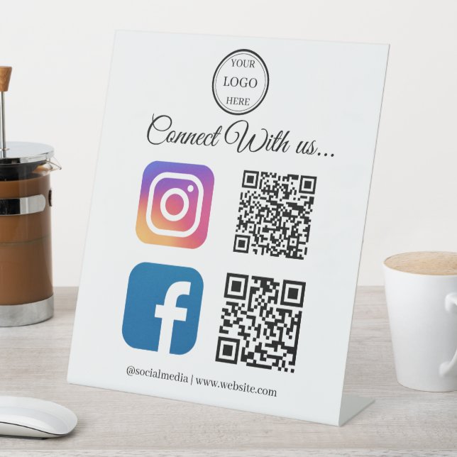 Connect With Us | Instagram & Facebook QR Pedestal Sockelschild (In Situ)