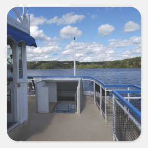 Connecticut River vom Flussboot aus Quadratischer Aufkleber