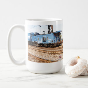 Conrail 1633 GP-15-1 und Schlusswagen Kaffeetasse