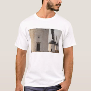 Consuegra, antike Windmühlen von La Mancha T-Shirt