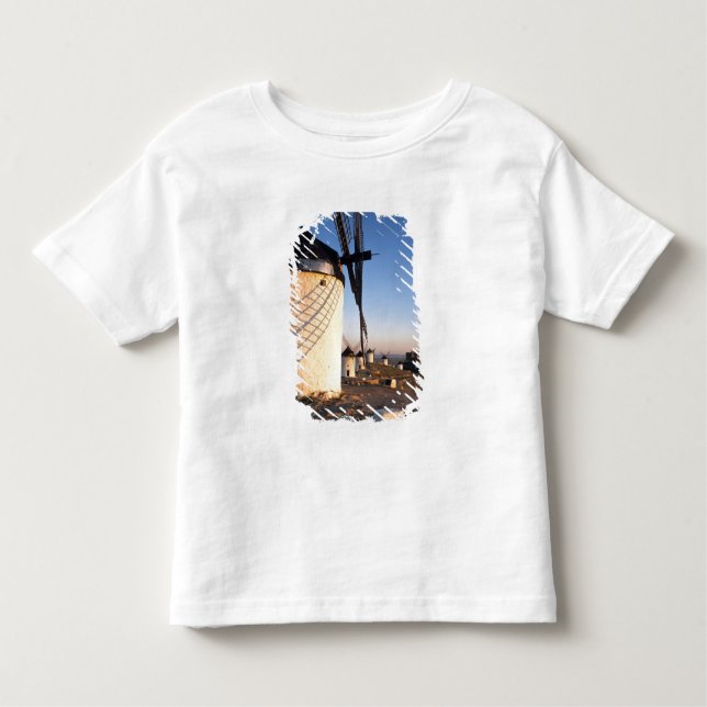 Consuegra, La Mancha, Spanien, Windmühlen Kleinkind T-shirt (Vorderseite)