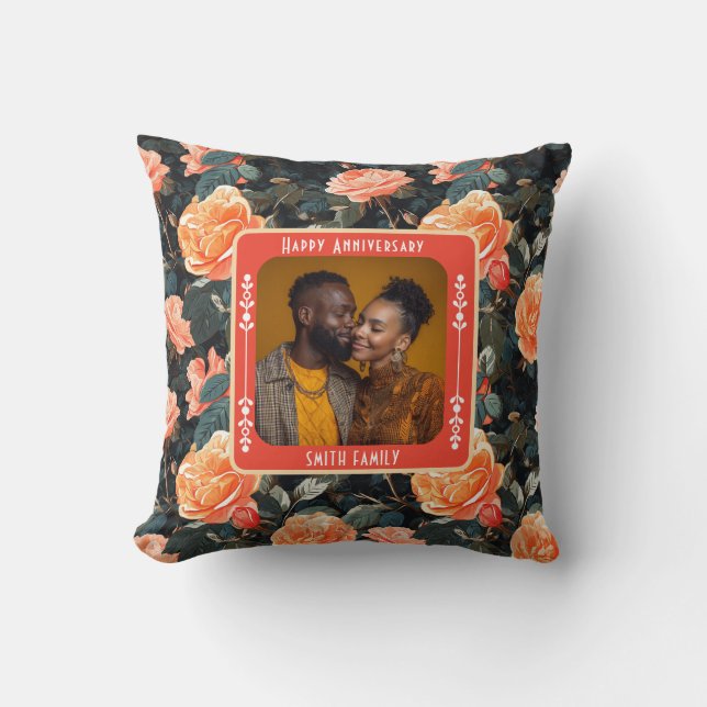 Contemporary True Love  Anniversary Throw Pillow Kissen (Vorderseite)