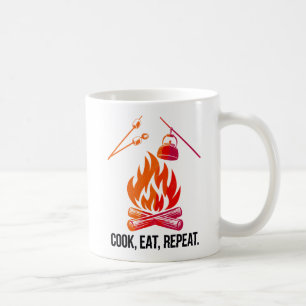 Cook essen Wiederholung lustiges Camping Feuerdesi Kaffeetasse