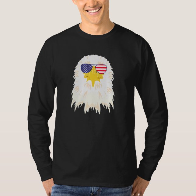Cool Bald Adler mit US-Flaggensonnenbrille T-Shirt (Vorderseite)