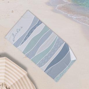 Cool blaugrüne Streifen Abstrakte Waves Name Strandtuch