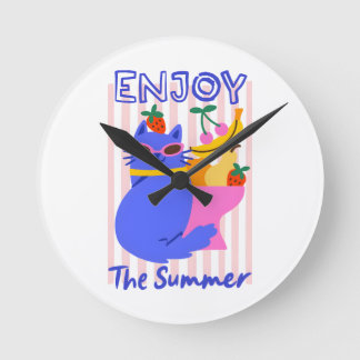 Cool Cat Enjoying the Summer Runde Wanduhr