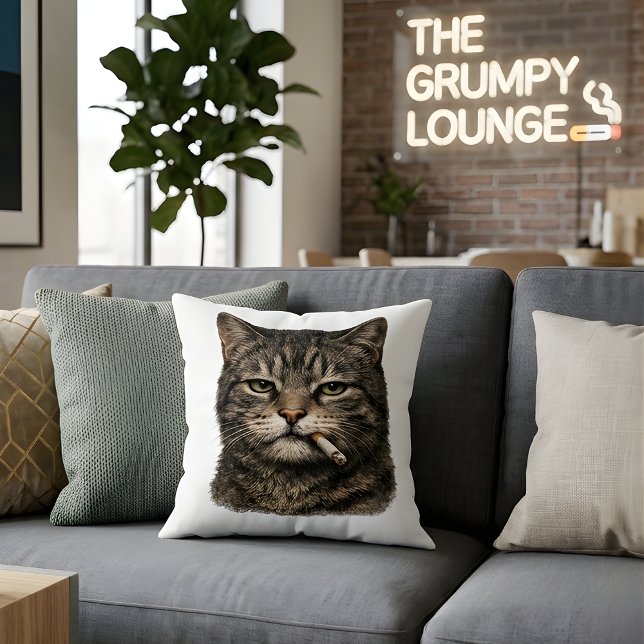 "Cool Cat mit Zigarette" Edgy Tabby Cat Throw Kissen (Von Creator hochgeladen)