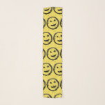 Cool Gesellig Lächelndes Gesichtsmuster gelb Schal<br><div class="desc">Cool verschüttet Selten Glücklich Lächeln Gesichter auf goldgelb. ©PLdesign Verschüttet und gefestigt Funny glückliches Gesicht.</div>