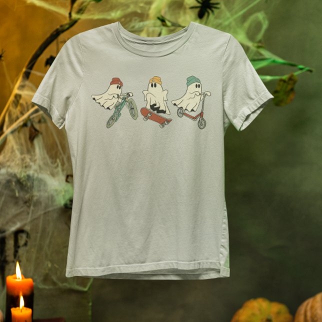 Cool Ghosts Skateboarding Bike Riding T-Shirt (Von Creator hochgeladen)