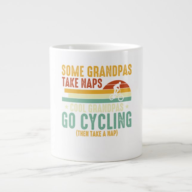 Cool Grandpas Go Cycling Jumbo-Tasse (Vorderseite)