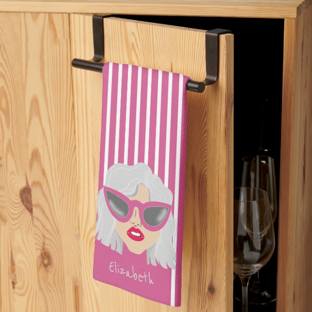 Cool Gray-Haired Woman Pink Custom Name Geschirrtuch (Drittel gefaltet)
