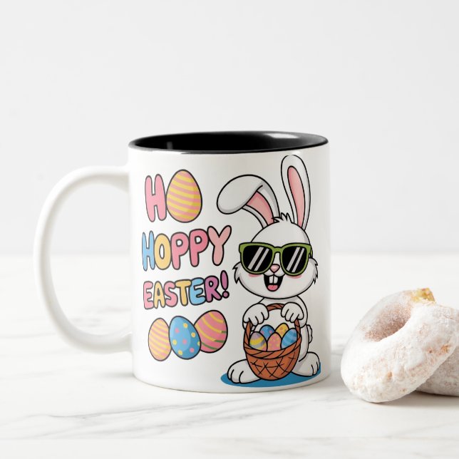 Cool Hoppy Easter Bunny Sunglasses and Basket Kids Zweifarbige Tasse (Mit Donut)