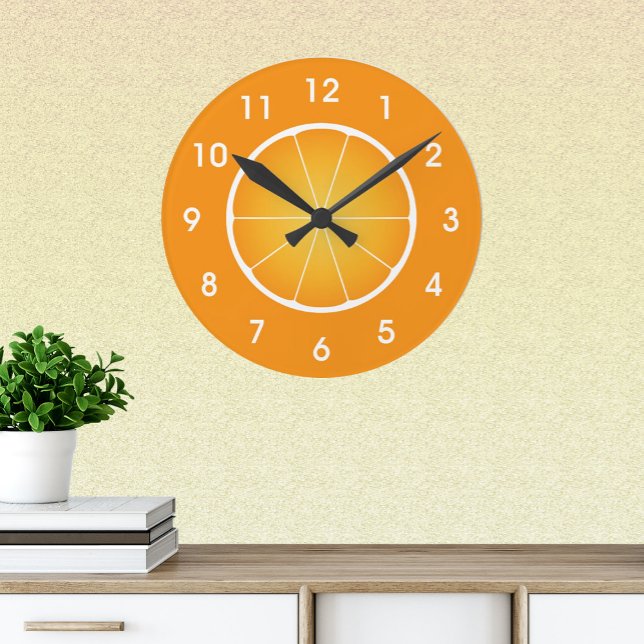 Cool Juicy Orange Obstschnitt mit Zahlen Runde Wanduhr (Cool Juicy Orange fruit slice with numbers fun bright Wall Clock for every home. )