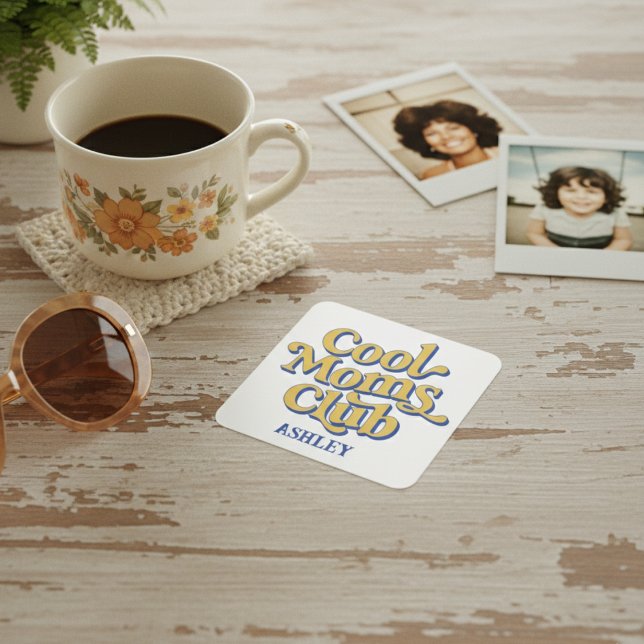 Cool Moms Club Classic Motherhood Retro Text Style Quadratischer Aufkleber (Von Creator hochgeladen)