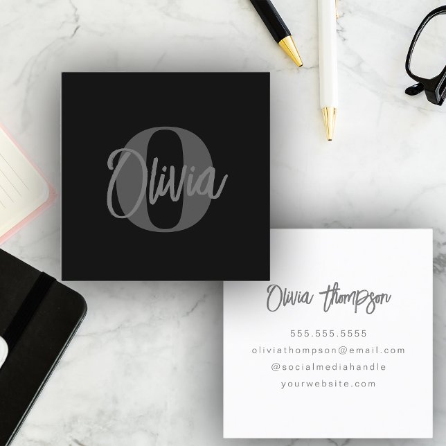 Cool Monochrome Black Grey Trendy Script Monogram Quadratische Visitenkarte (Von Creator hochgeladen)