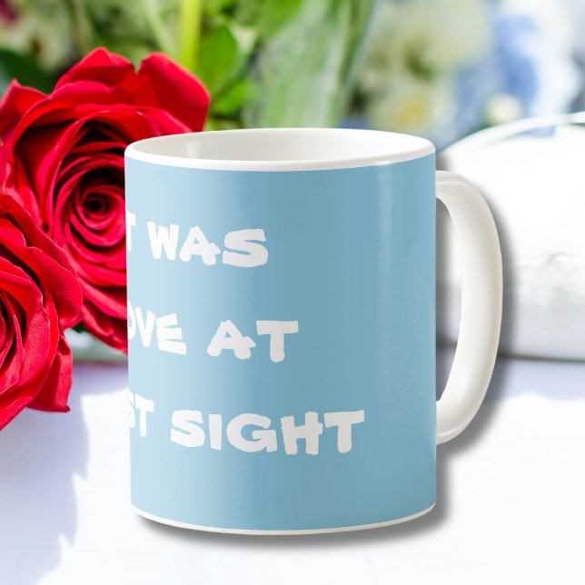Cool, Niedlich, Soft Blue "Es war Liebe auf den er Kaffeetasse (Cool, Cute, Soft Blue "It was love at first sight" Coffee Mug.)