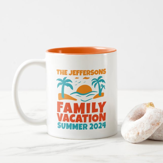 Cool Retro Family Wiedersehen Beach Urlaub Zweifarbige Tasse (Mit Donut)