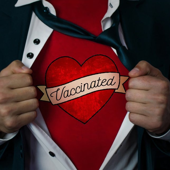 Cool Retro Spaß Rotes Herz mit Banner geimpft T-Shirt (Von Creator hochgeladen)