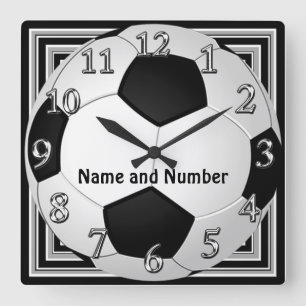 Cool Soccer Clocks Bursting Out YOUR NAME, NUMBER Quadratische Wanduhr