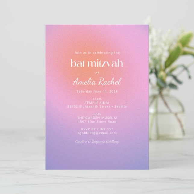 Cool Trendy Gradient Pink Lila Bat Mitzvah Einladung (Stehend Vorderseite)