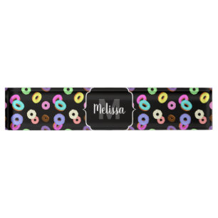 Coole, bunte Donuts schwarze Monogramm Namensplakette