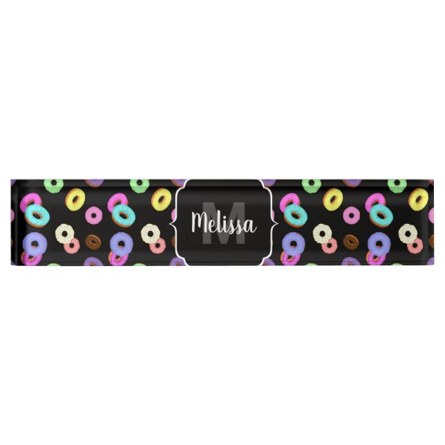 Coole, bunte Donuts schwarze Monogramm Namensplakette (Vorderseite)
