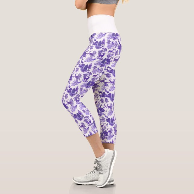 Coole Elegant Periwinkle Blue Deer French Toile Capri Leggings (Links)