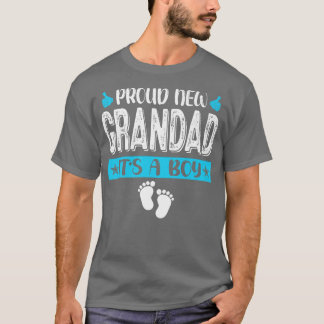 Coole Familie stolz auf neue Großmutter Es ist ein T-Shirt