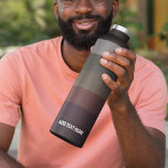 Coole Farbkombinationen Trinkflasche<br><div class="desc">Coole dunkle Farbkombinationen von Thermalflaschen. Fügen Sie Ihren Text hinzu oder löschen Sie den Text und machen Sie ihn zu Ihrem eigenen. Sie können Stil, Größe, Schriftart und Farbe dieser Flasche wählen. Besuchen Sie meinen Shop für weitere Designs. Eine tolle Idee, diese niedliche Flasche als Geschenk an Ihre Familie und...</div>
