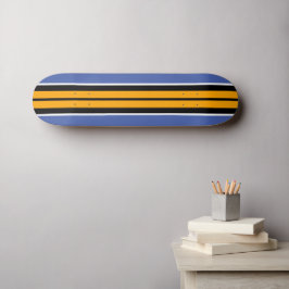 Coole, fett gelbe schwarze Sommerblauer Rennstreif Skateboard