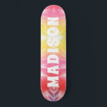 Coole Girl-Gefärbte Krawatte - Personalisierter Na Skateboard<br><div class="desc">Coole Girly Gefärbte Krawatte Custom Personalisiert Name Skateboard bietet Ihren personalisierten Namen in modernen weißen Typografie auf rosa und gelbe gefärbte Krawatte Hintergrund. Personalisieren Sie diese, indem Sie den Text in dem dafür vorgesehenen Textfeld bearbeiten. Geben Sie Ihrem Lieblingskateboarder zu Weihnachten, Geburtstag oder Ihrer BESTE FREUNDIN ein maßgeschneidertes Geschenk, ein...</div>