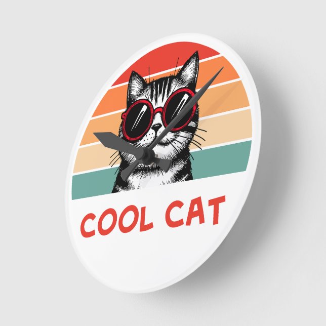 Coole Katze 2 Runde Wanduhr (Winkel)