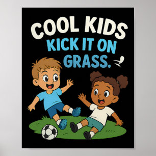 Coole Kids Kicken Auf Gr Jugendfußball-Grafik Poster