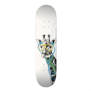 Coole lustige trendy Giraffe mit Brille, Ohrhörer Skateboard
