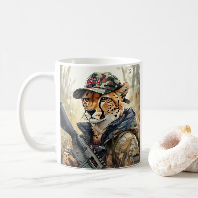 Coole MAGA-Katze mit Gun & Camouflage CHEETAH Kaffeetasse (Mit Donut)