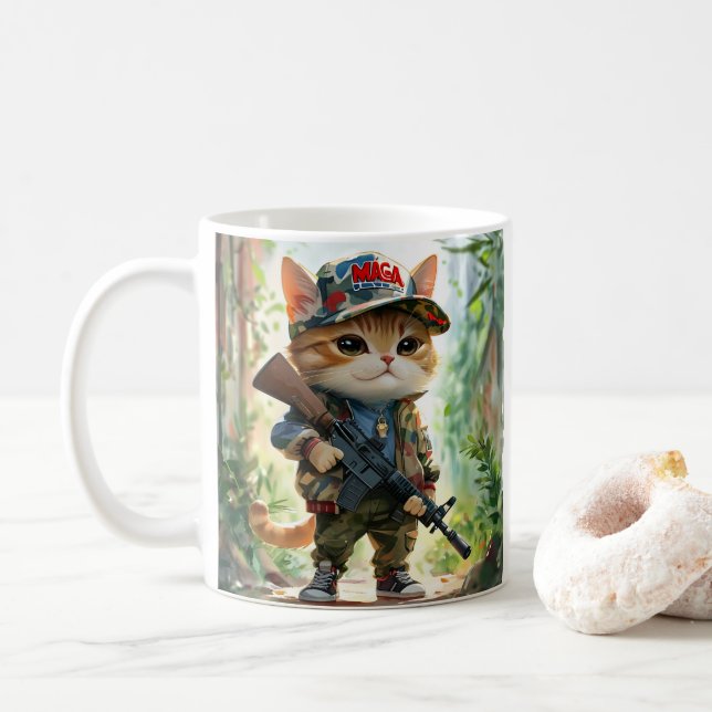 Coole MAGA-Katze mit Gun und Camouflage Niedlich A Kaffeetasse (Mit Donut)