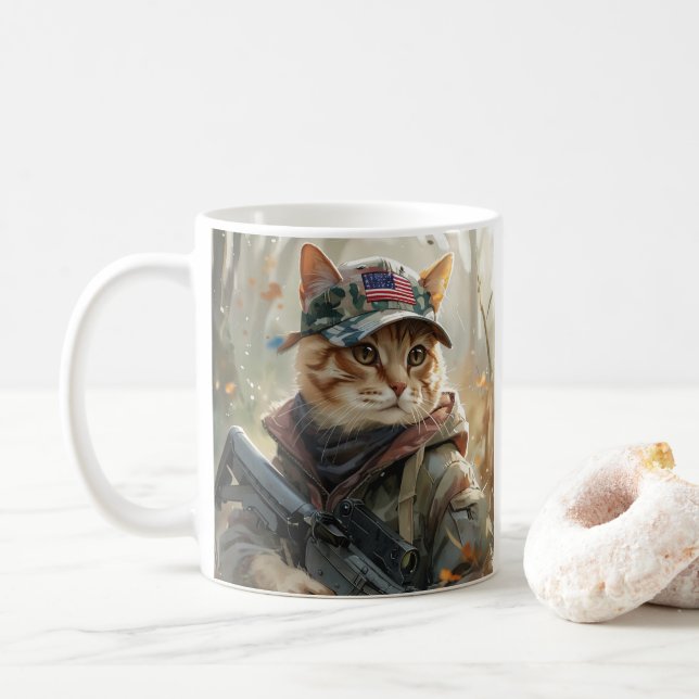 Coole MAGA-Katze mit Gun und Camouflage Niedlich A Kaffeetasse (Mit Donut)