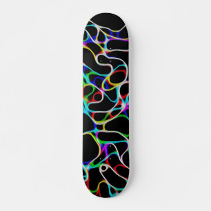 Coole, mehrfarbige, kurvenreiche Linien Skateboard