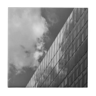 Coole, moderne, urbane Natur und Architektur Fliese