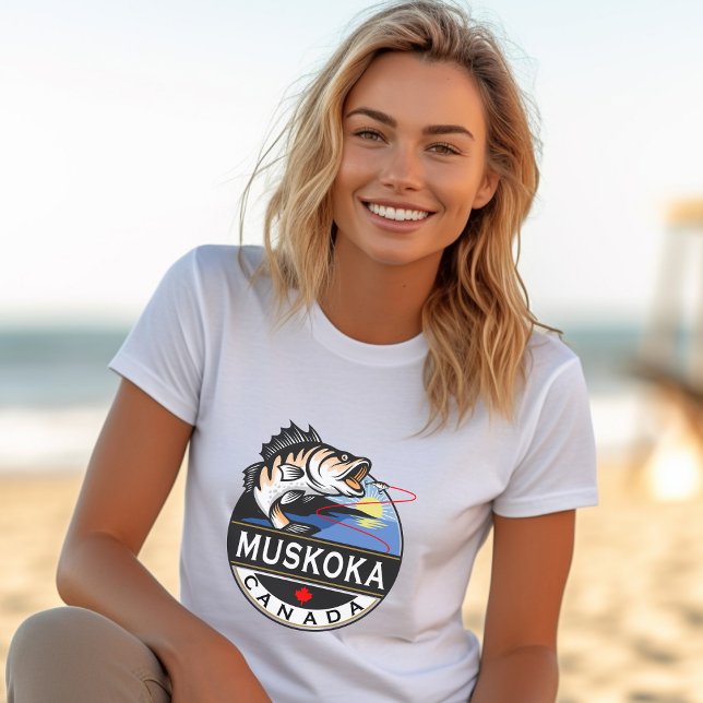 Coole Muskoka Kanada Fischerei Wappen im Freien T-Shirt (Von Creator hochgeladen)