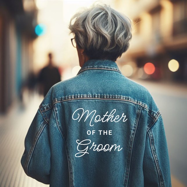 Coole Mutter des Bräutigams Jeansjacke (Old lady wearing a denim jacket with the message "mother of the groom")