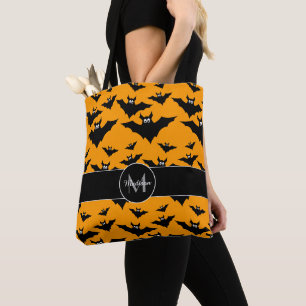 Coole niedliche Flugbäder Halloween-Muster Monogra