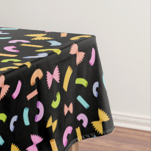 Coole Pasta mit bunten Makkaroni-Mustern auf schwa Tischdecke