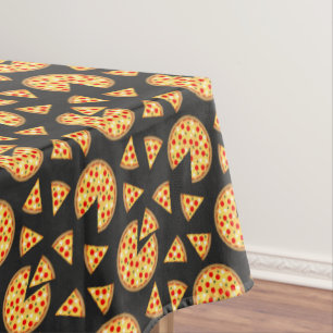 Coole Pizza und Schnitte auf dunkelgrau Tischdecke