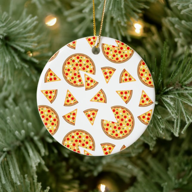 Coole Pizzas und Schnitte auf Weiß Keramik Ornament (Baum)
