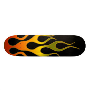 Coole Rot-Gelb-Flammen auf Schwarz Skateboard