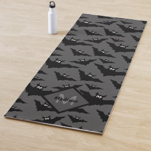 Coole schwarze Fledermäuse Halloween-Muster Monogr Yogamatte