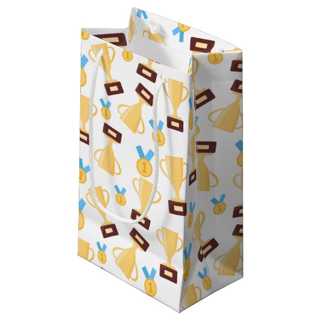 coole Siegertrophäe gekachelt  Kleine Geschenktüte (Vorderseite Schrägansicht)
