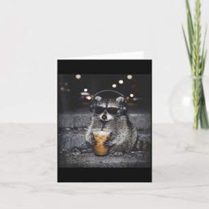Coole Sonnenbrille Waschbär trinkt Eiskaffee Karte